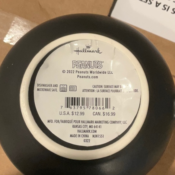 NWT Peanuts Oversized Halloween Mug - Picture 7 of 7